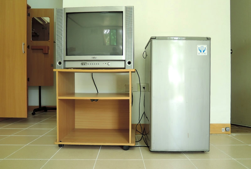 テレビと冷蔵庫