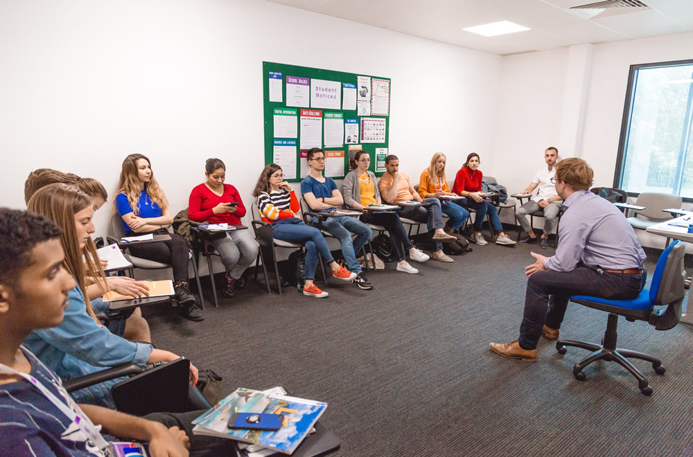 Twin English Centres 3
